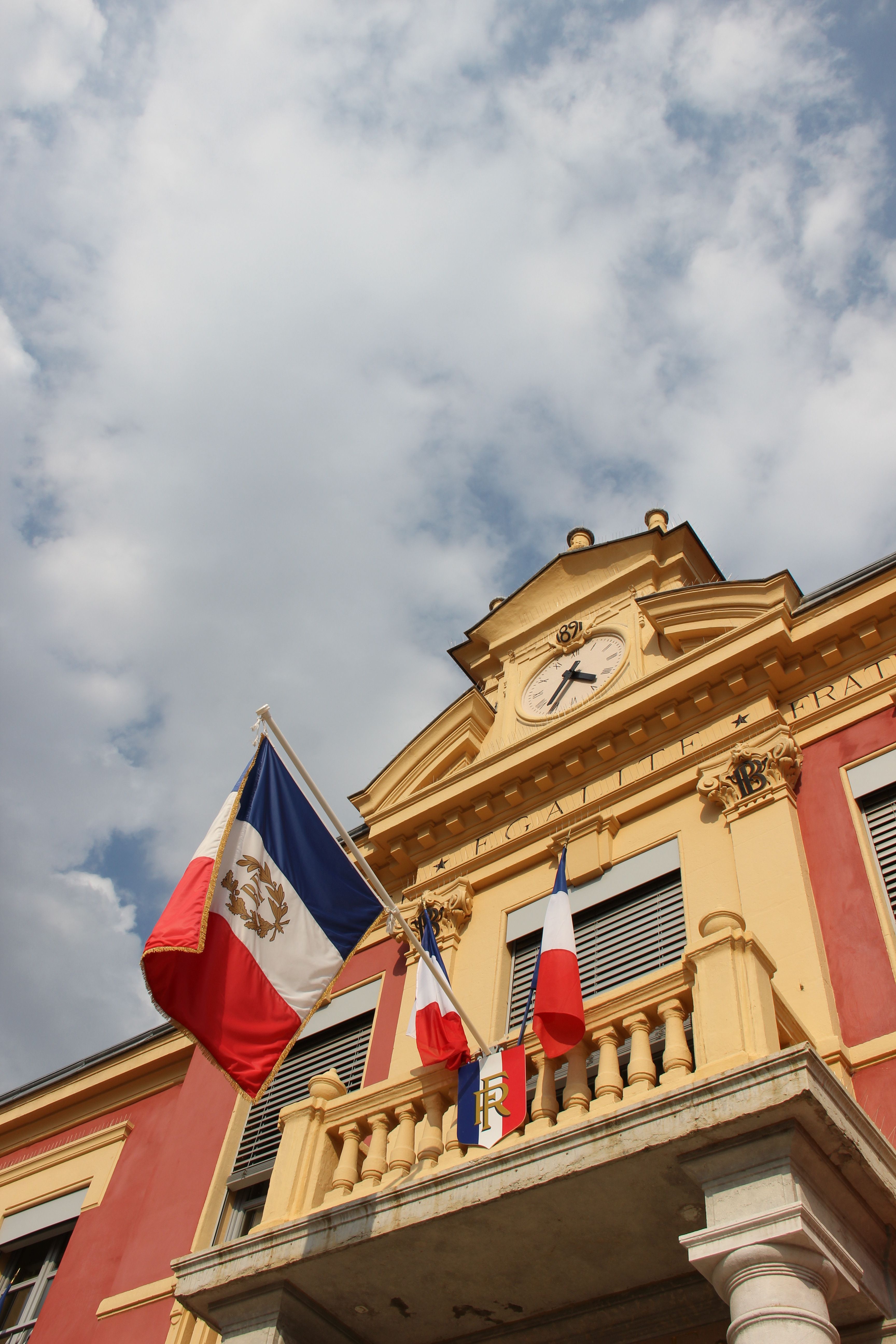 La mairie - Ville de Pierre-Bénite